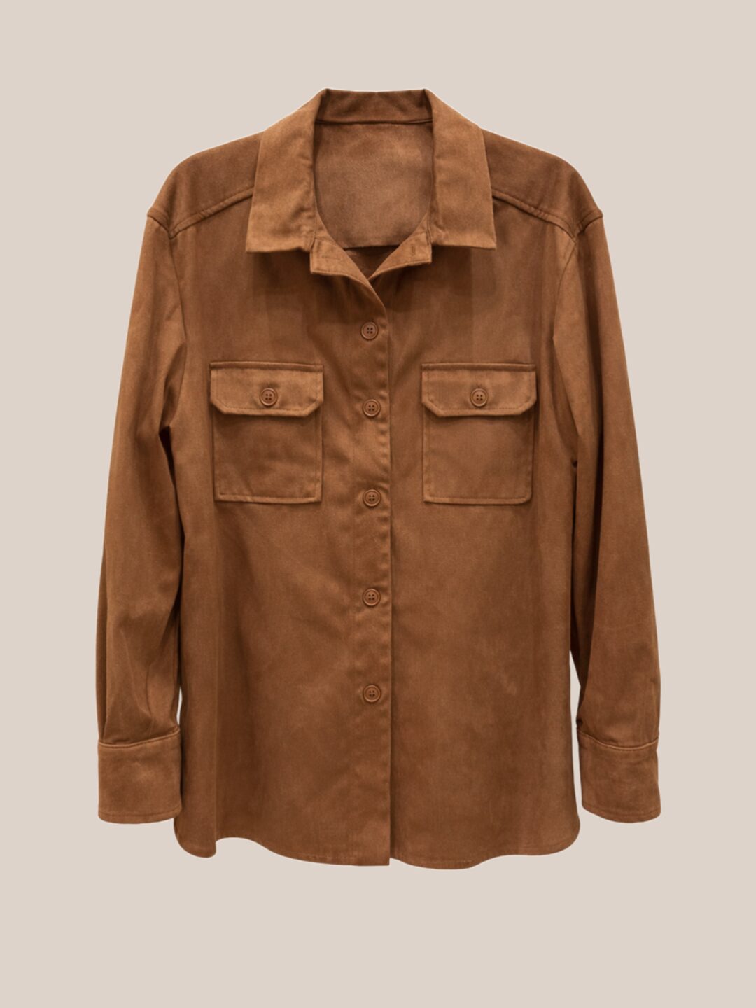Camel suede oversized πουκάμισο με τετράγωνες μπροστινές τσέπες