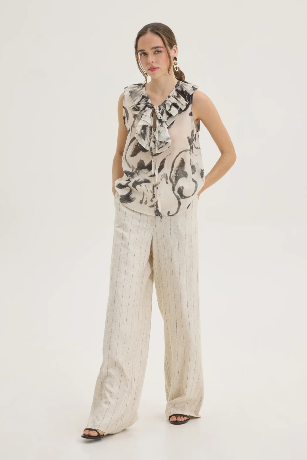 Innocent Sand Stripe wide pants with airy top beige