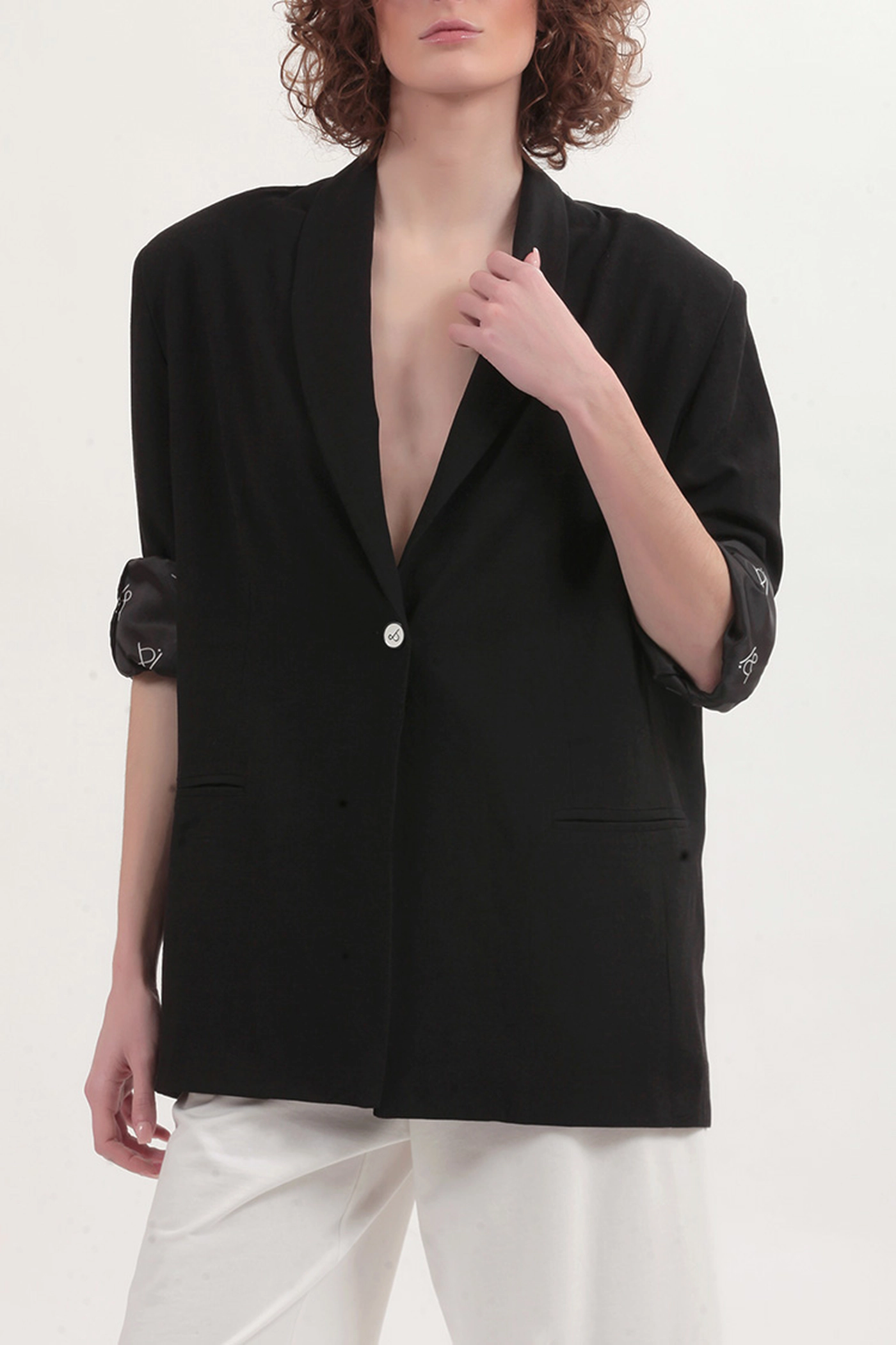 black oversized blazer women two and a half arlo front 2
