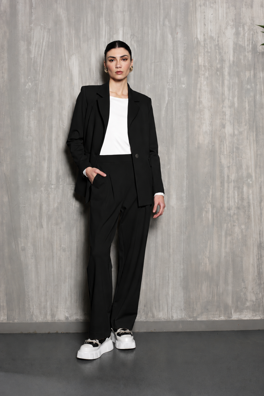 tag modest clothing aversa pants with santader blazer