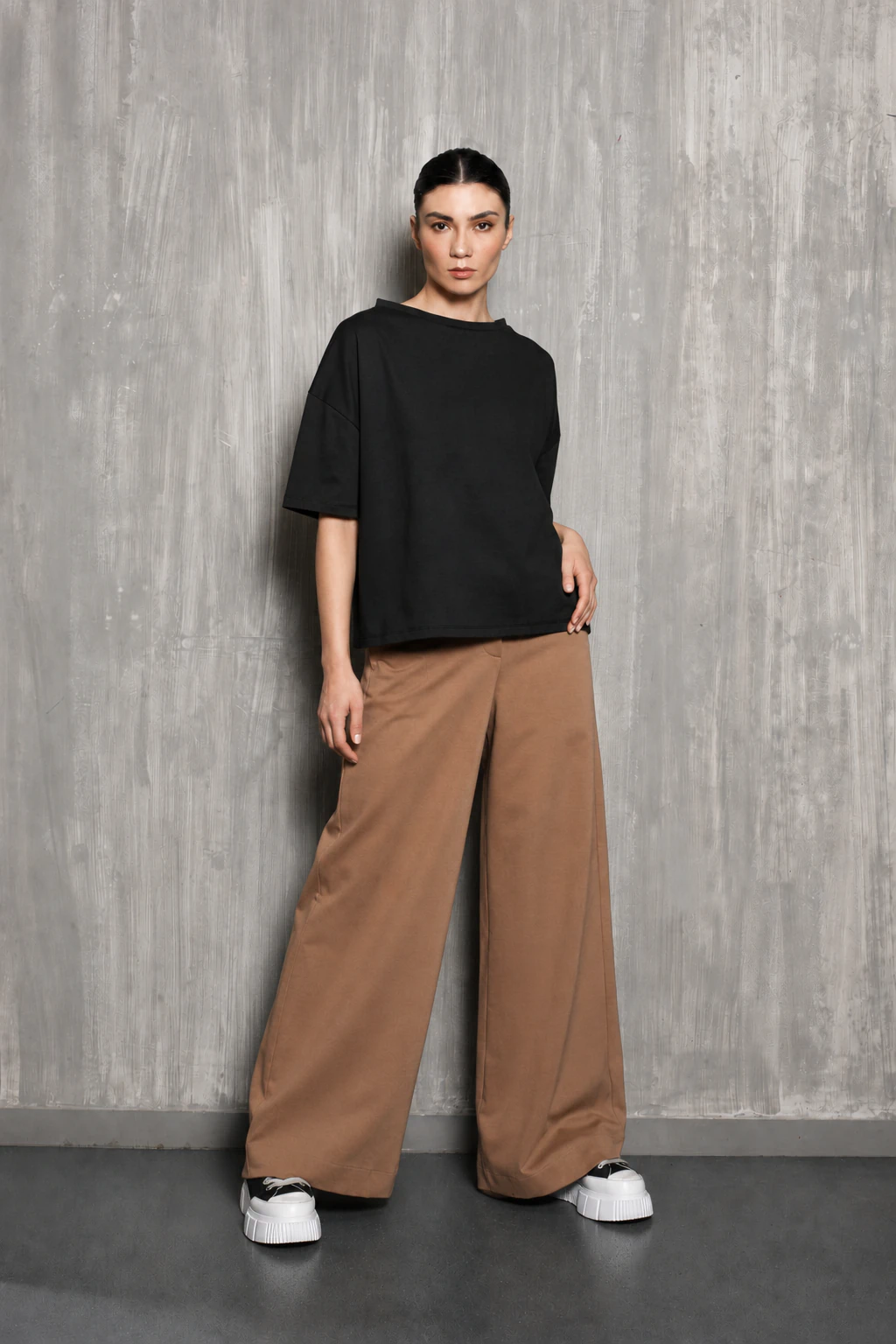 Tag Modest Clothing Cover Basic Tee Black